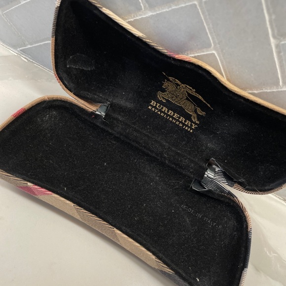 Burberry glasses with case - Picture 6 of 10